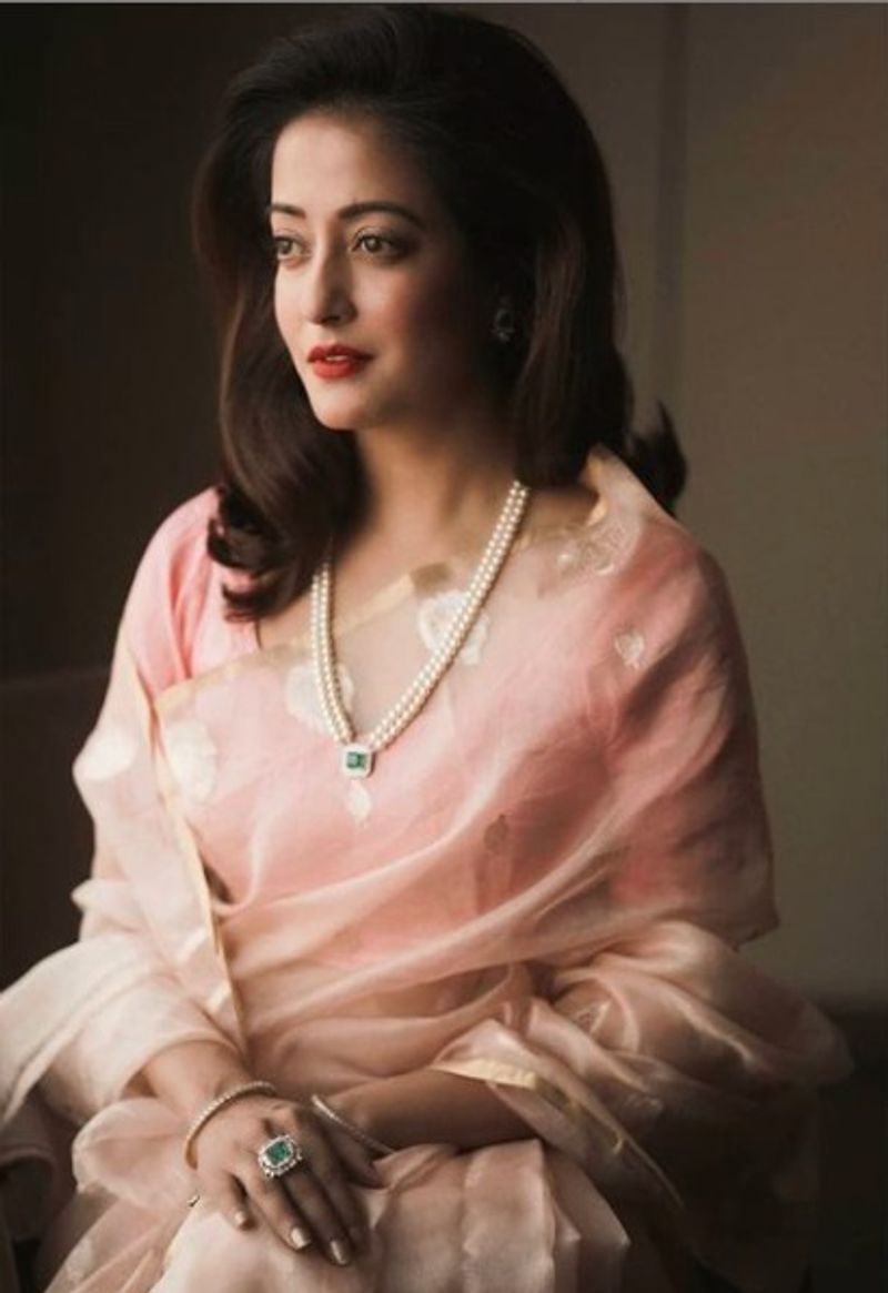 raima sen bold photo shoot break attention of internet bjc
