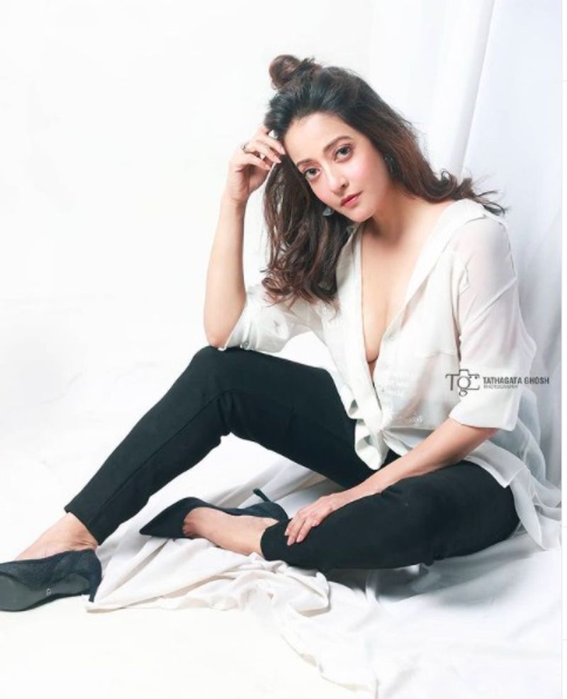 raima sen bold photo shoot break attention of internet bjc