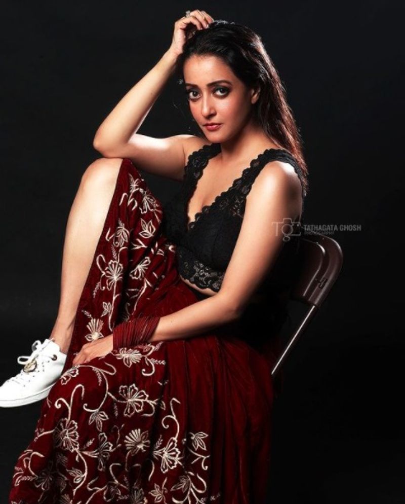 Do you know bengali actress Raima Sen often shows big tantrum in Tathagata ghosh s shooting BRD