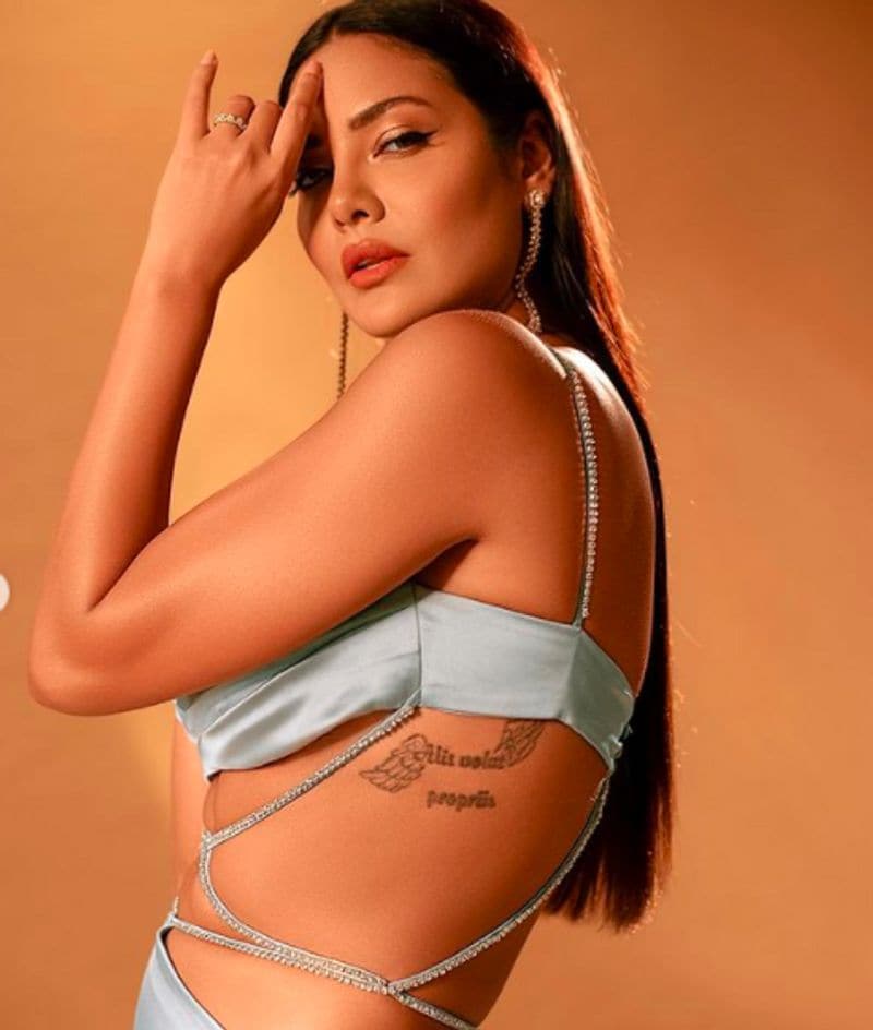 Actress Esha Gupta poses in hot bodycon dress see photos dpl