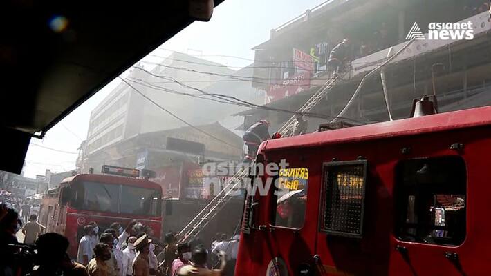 fireforce report on fire breaks out in kozhikode sm street fireforce report on fire breaks out in kozhikode sm street