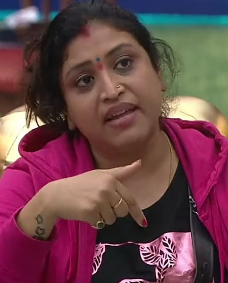 bigg boss season 5 jessi stands worst performer of the week and went to jail