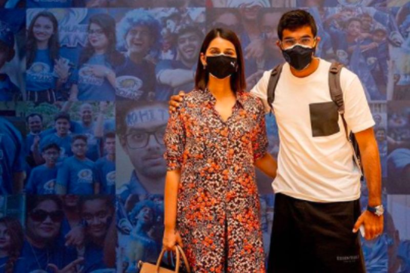 Mumbai Indians Captain Rohit Sharma, Jasprit Bumrah, Suryakumar Yadav Arrive In Abu Dhabi for IPL 2021 rest of matches