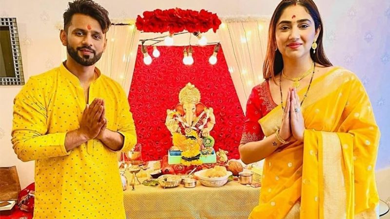 Mithun Chakraborty daughter in law madalsa sharma did ganesh aarti on set, these tv celebs also Performed Ganpati Pooja