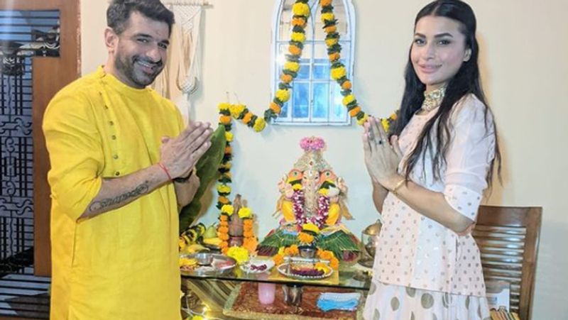 Mithun Chakraborty daughter in law madalsa sharma did ganesh aarti on set, these tv celebs also Performed Ganpati Pooja