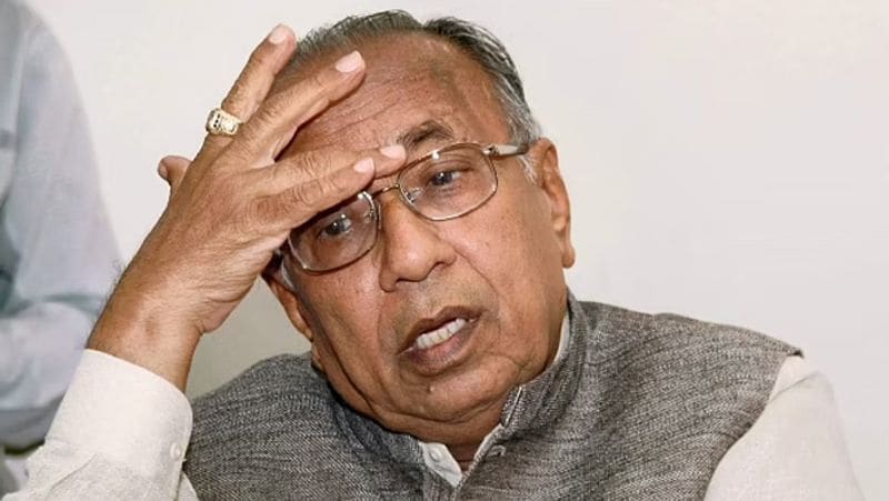 Gujarat Politics, except for PM Modi no chief minister completed 5 year tenure