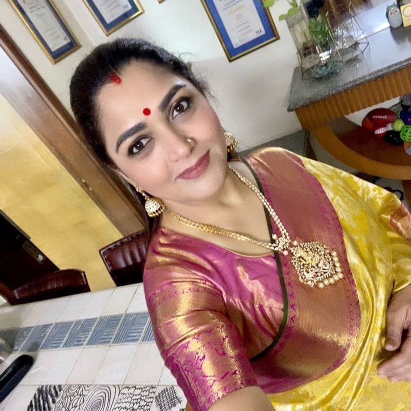 senior heroine khushboo mind blowing with slim looks netizens shocking