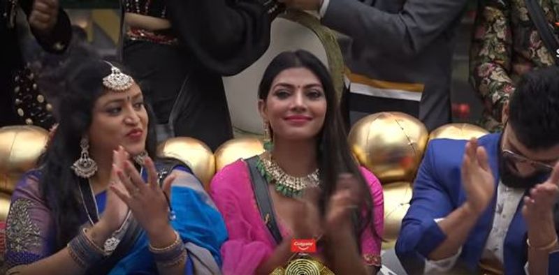 biggboss5 update kajal targeted by housemates and nagarjuna what doing about lahari