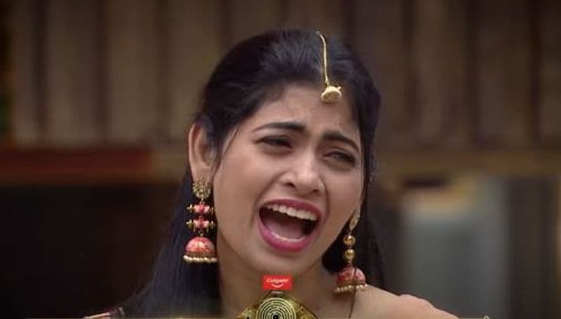 siri priyanka and other biggboss5 members revealed they first love emotional