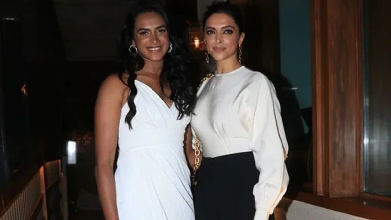 Bollywood star Deepika Padukone and Ranveer Singh had a dinner with Olympic medalist PV Sindhu spb