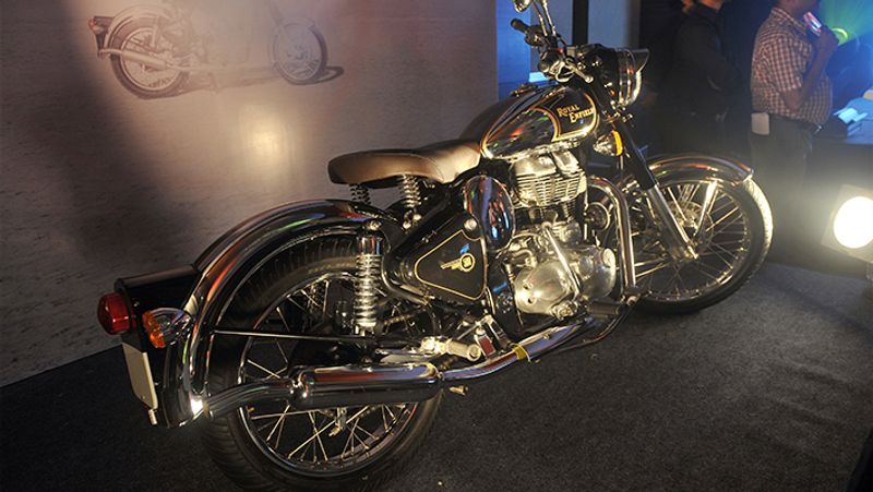 Royal Enfield prices hiked again, now have to pay such a price View Model and Price List