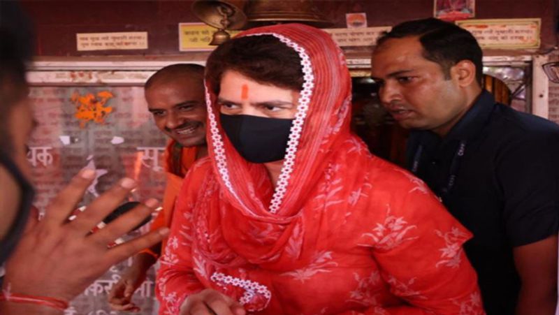 up assembly election 2022 priyanka gandhi raebareli visit and pray in hanuman mandir