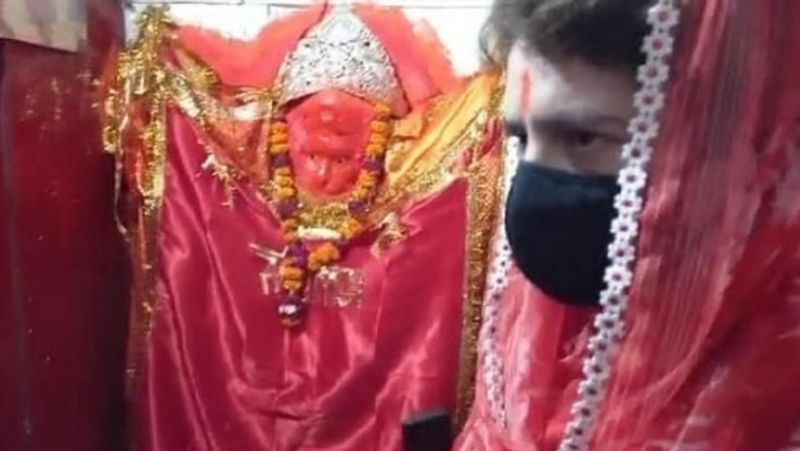 up assembly election 2022 priyanka gandhi raebareli visit and pray in hanuman mandir