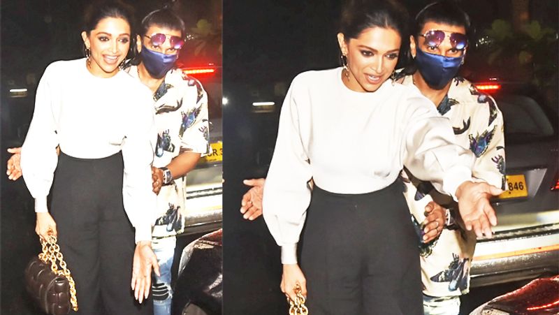 Ranveer Singh Protect Deepika Padukone when She Trapped in the crowd