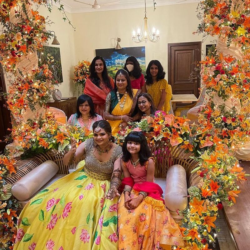 vidyulekha raman colorful mehandi function photos