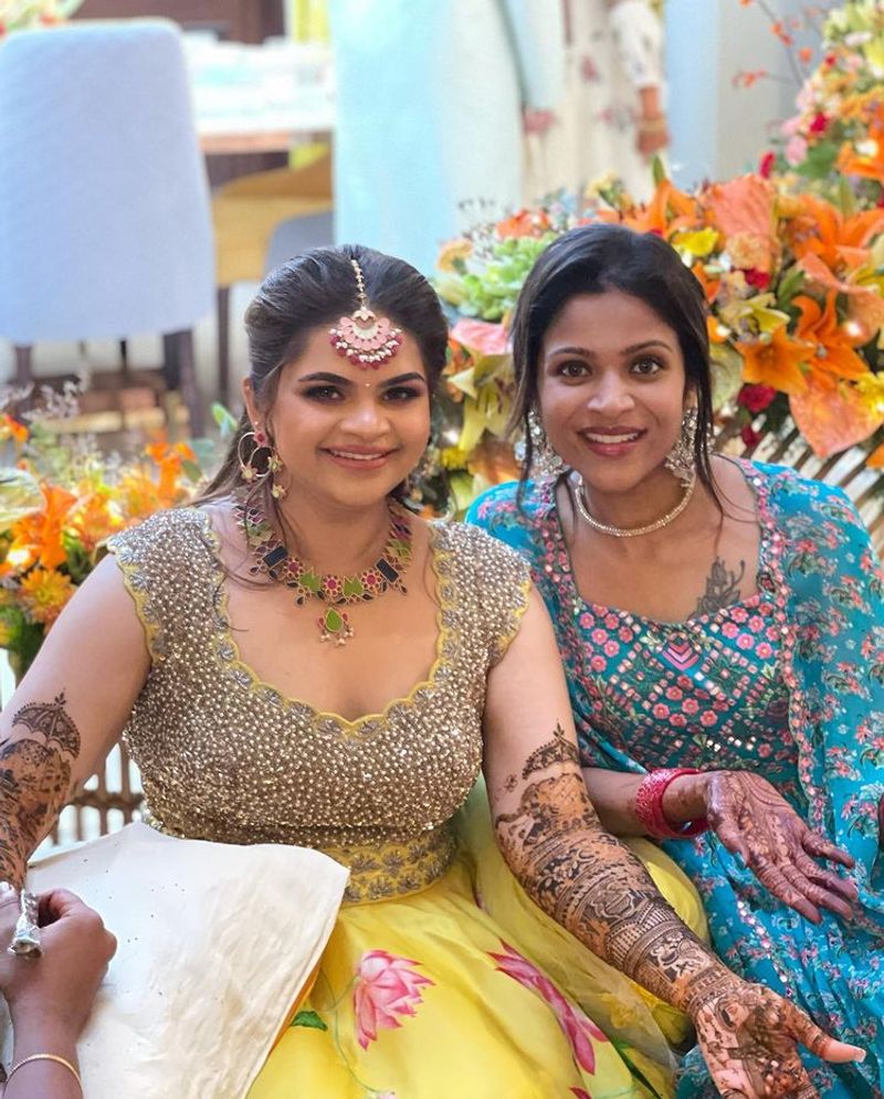 vidyulekha raman colorful mehandi function photos
