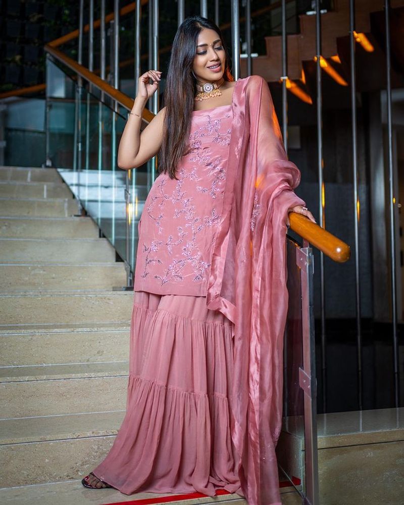 Actress nivetha pethuraj take photo were colorful salwar latest photos