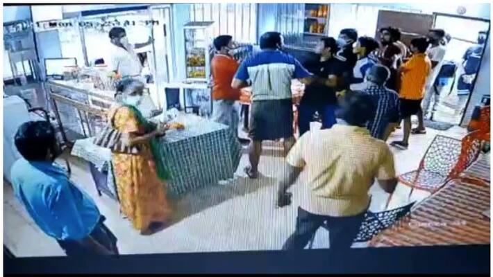 people made terror in Kanjirappally hospital canteen people made terror in Kanjirappally hospital canteen