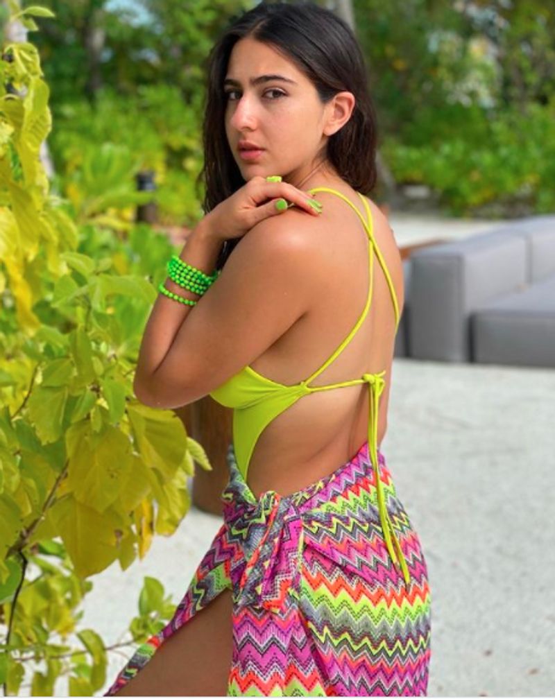 Sara Ali Khan poses in vibrant bikini in new pics from Maldives vacation turns sunset chaser dpl