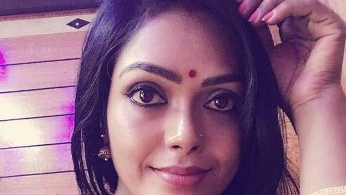Torture sent men at night .. BJP serial actress atrocity.? Women Screaming in the commissioner's office. Torture sent men at night .. BJP serial actress atrocity.? Women Screaming in the commissioner's office.