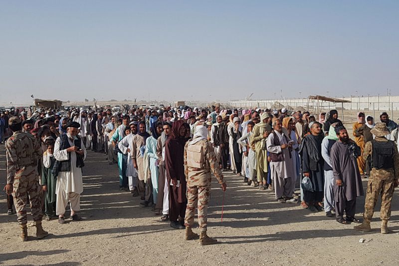 picture of tens of thousands of people leaving the country from Afghanistan is out