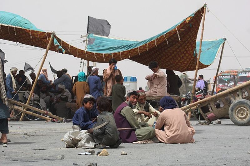 picture of tens of thousands of people leaving the country from Afghanistan is out
