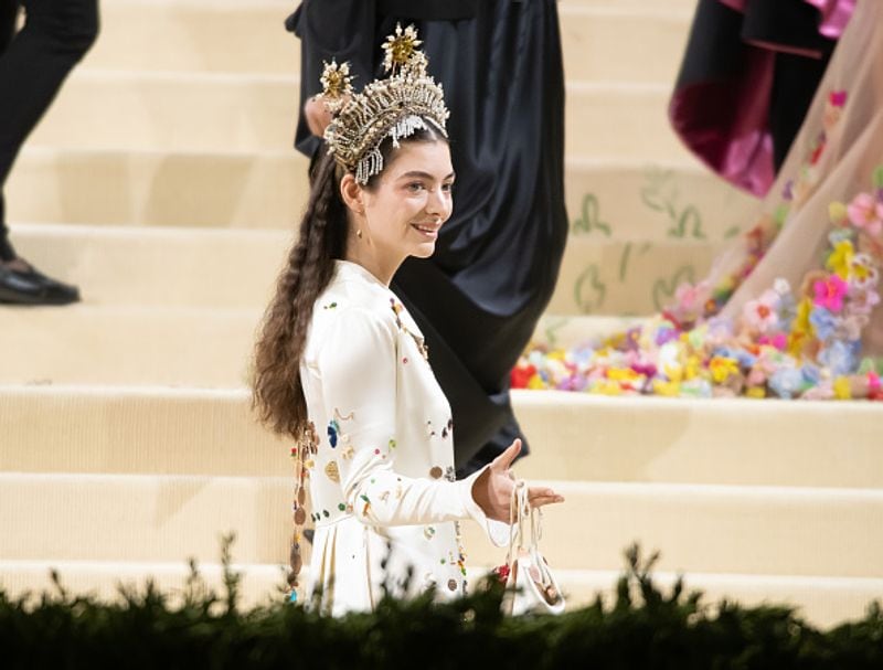 Alexandria Ocasio talks politics at the Met Gala