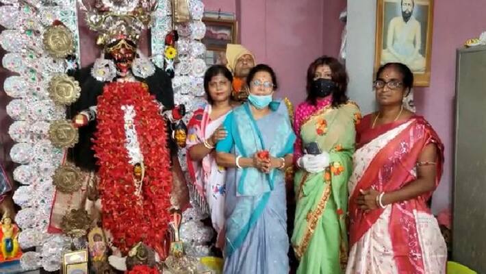 Women TMC Workers organised a puja for Mamata Banerjee victory in Bhabanipur bpsb Women TMC Workers organised a puja for Mamata Banerjee victory in Bhabanipur bpsb