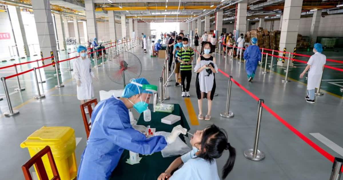 china lockdown: சீனாவை மிரட்டும் கொரோனா: ஷாங்காய் நகரில் ஒரேநாளில் 23 ஆயிரம் பேருக்கு தொற்று