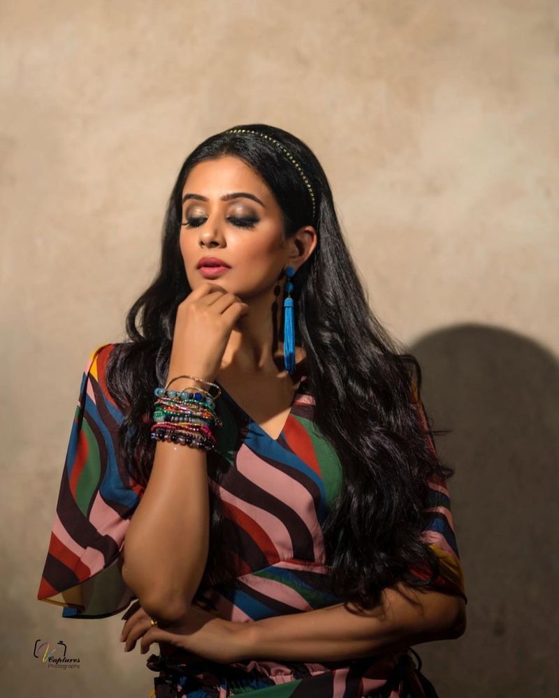 the familyman actress priyamani jaw dropping poses in trendy wear sets fire to internet