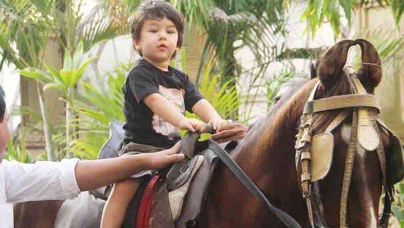 kareena kapoor son taimur ali khan forgets parents in front of these favorite things have a look