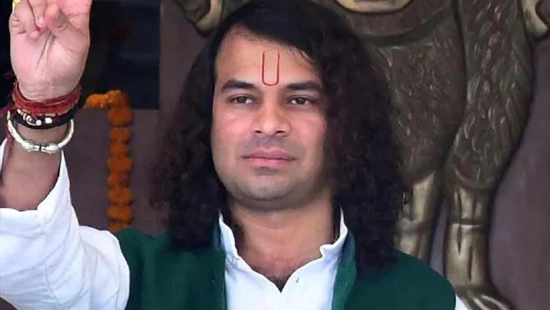 bihar lalu yadav son tejpratap yadav agarbatti company fraud by employee