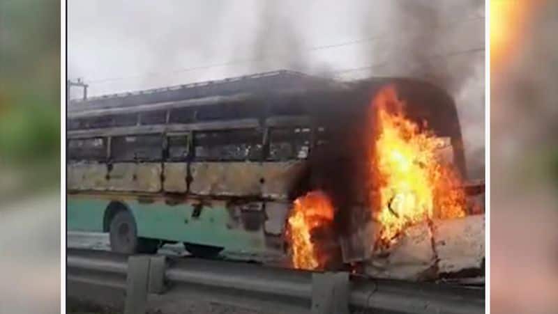 Jharkhand accident between car and bus in Ranchi killed many people