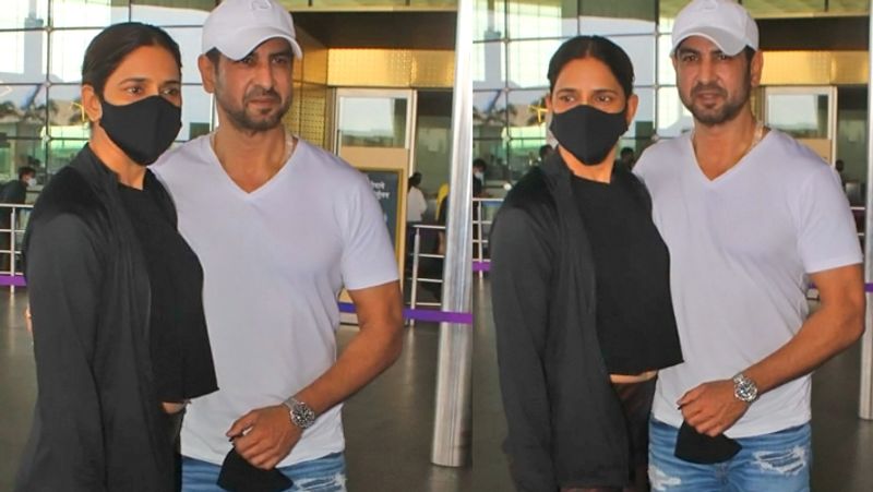 Kareena Kapoor spotted with husband Saif ALi Khan without makeup, tired face and swelled eyes