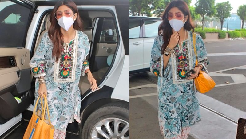Kareena Kapoor spotted with husband Saif ALi Khan without makeup, tired face and swelled eyes