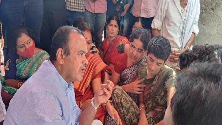 MP Komatireddy visits singareni victims family and assures MP Komatireddy visits singareni victims family and assures