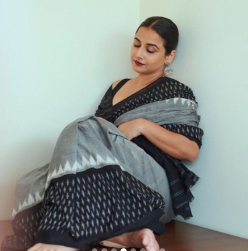 Actress Vidya Balan stunning look in Black and grey saree dpl