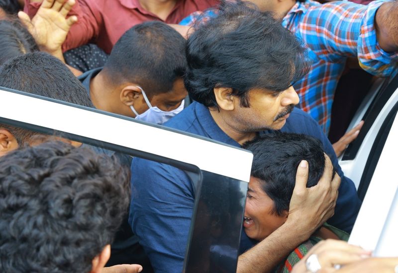 Janasena chief president Pawan Kalyan visits 6 year old rape and murder victim
