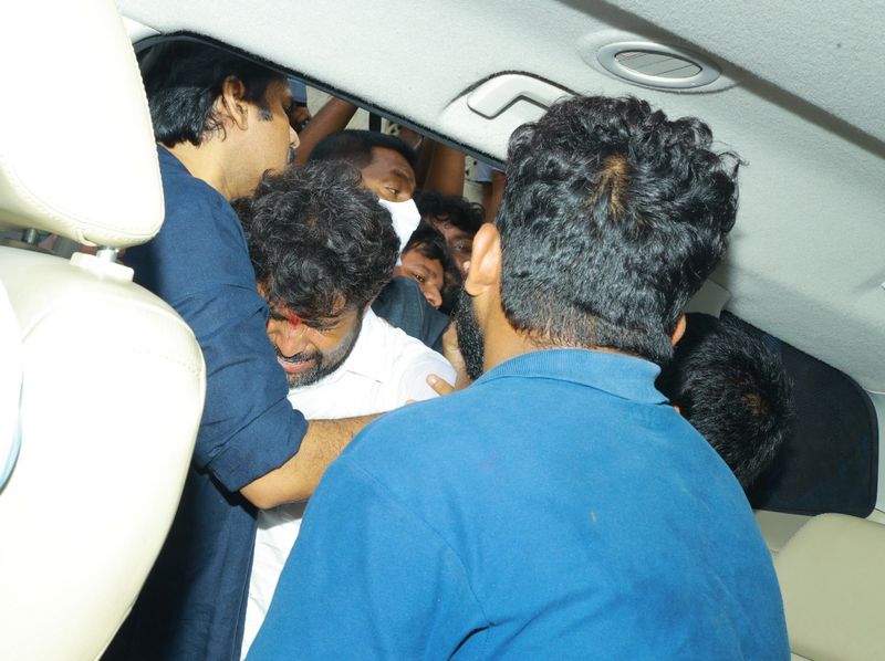Janasena chief president Pawan Kalyan visits 6 year old rape and murder victim