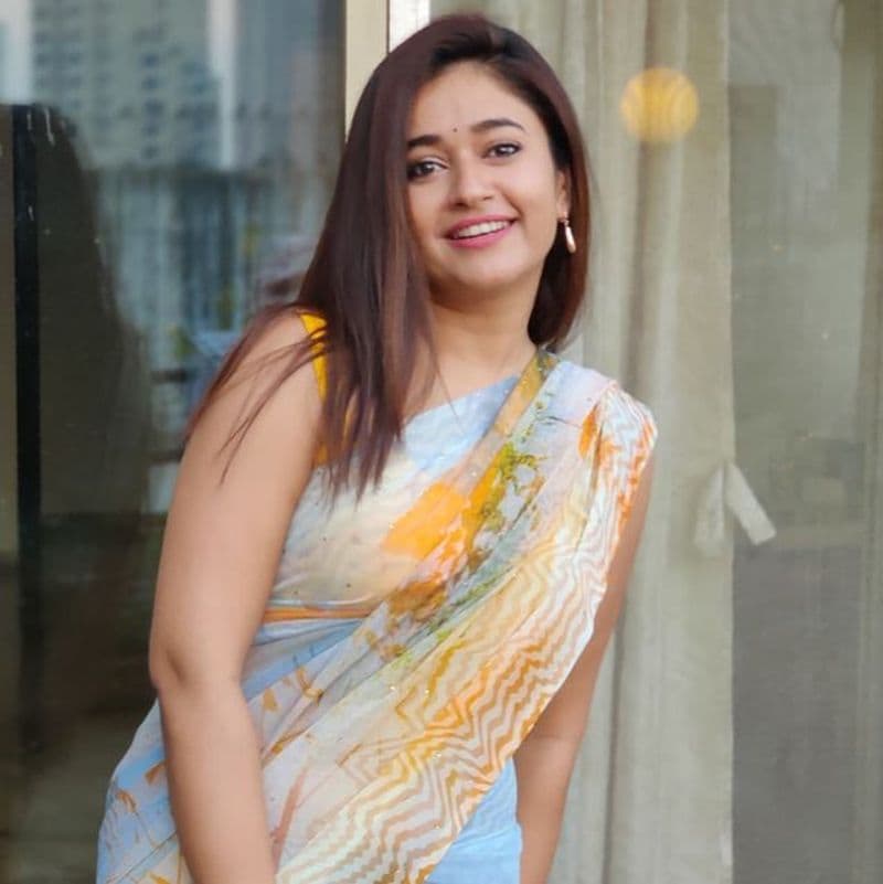 Boss Heroine Poonam Bajwa stunning saree look photos