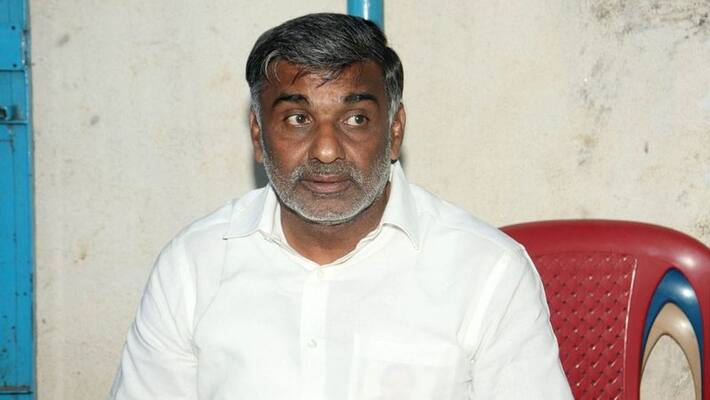 KC Veeramani supporter Rama Anjaneyalu's house sealed ... Anti-bribery action KC Veeramani supporter Rama Anjaneyalu's house sealed ... Anti-bribery action