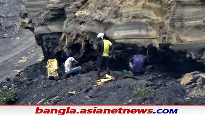 Illegal Coal Mining is going on freely in front of government officials bpsb Illegal Coal Mining is going on freely in front of government officials bpsb