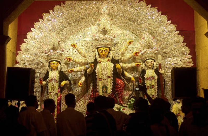 Top 5 Food Menu which bengalis like to to have during Durga Puja