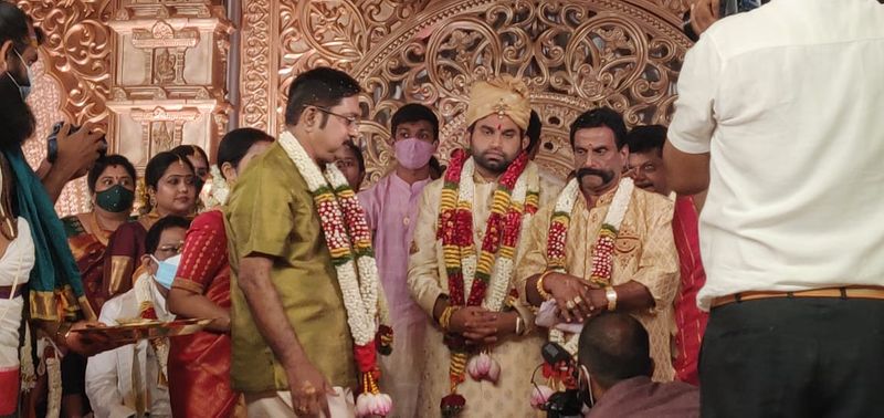 ammk party ttv dhinakaran daughter grand marriage function photos