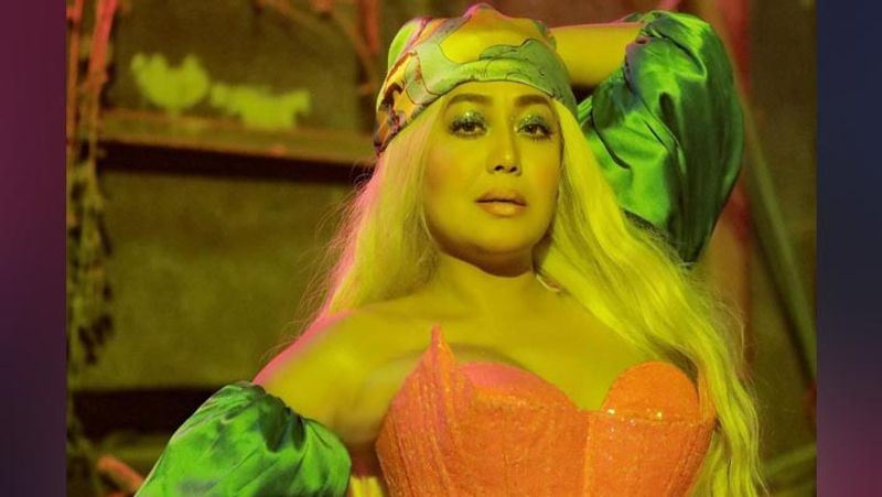 neha kakkar strange look shocked everyone, fans asking funny questions
