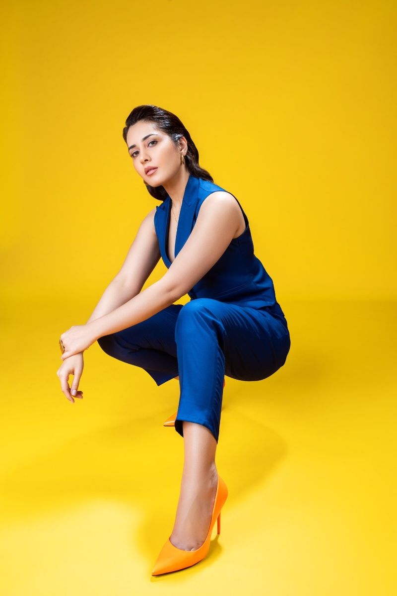 hot beauty raashi khanna goes back less her latest photo shoot sets fire to internet