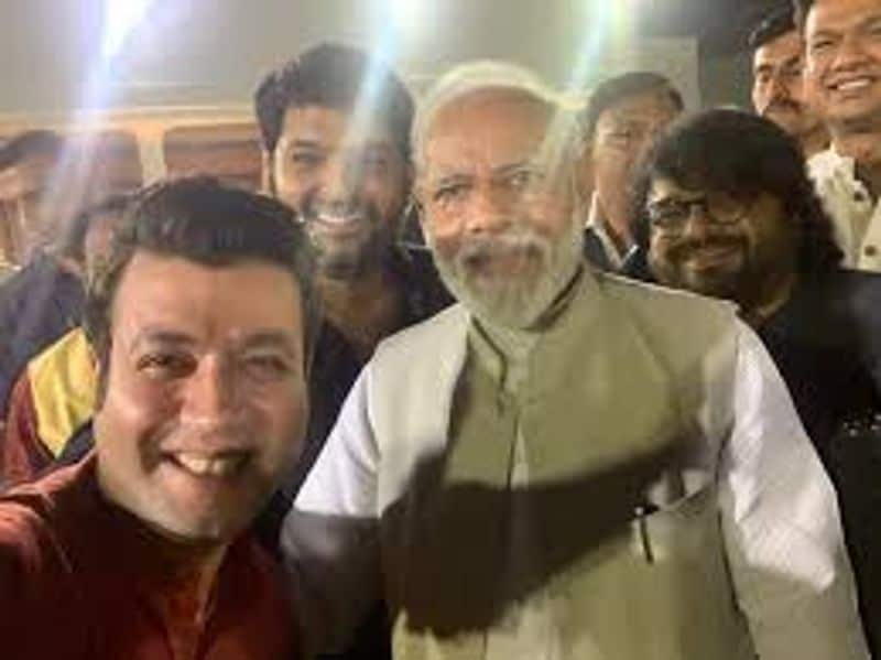 Happy birthday PM Modi: Kangana Ranaut to Shah Rukh, 9 viral selfies, pictures with India's Prime Minister RCB
