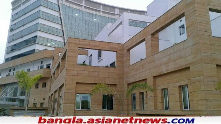 Police retrieve nurse's body from Newtown Chittaranjan National Cancer Institutes hostel room on Friday RTB Police retrieve nurse's body from Newtown Chittaranjan National Cancer Institutes hostel room on Friday RTB