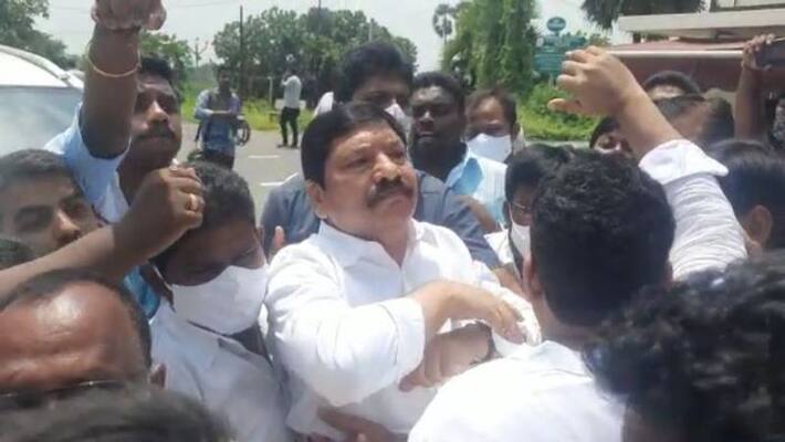 Guntur DIG clean chit to Jogi Ramesh on alleged attack on Chnadrababu residence Guntur DIG clean chit to Jogi Ramesh on alleged attack on Chnadrababu residence