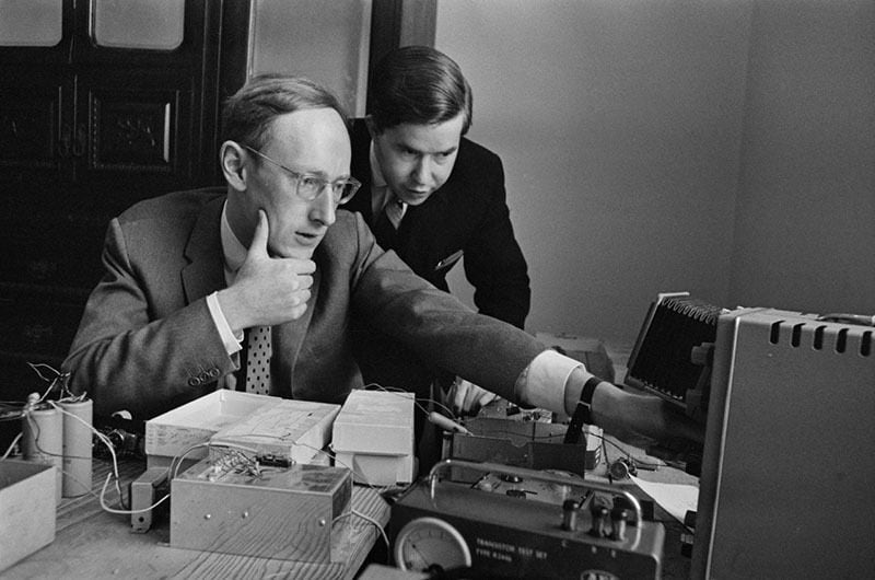 The Father of Home Computer Clive Sinclair dies, his life story inspires everyone